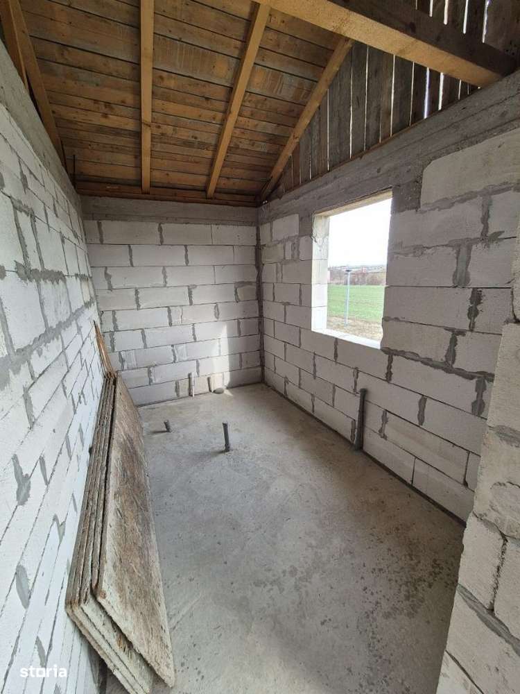 Caciulati, vanzare casa 3 camere la rosu, teren 500mp.-19