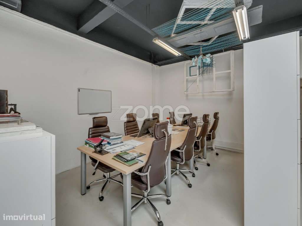 Escritório / Coworking em Marvila, Lisboa - 847 m², até 183 pessoas...-24