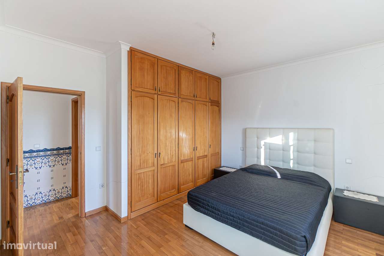 Moradia independente no centro de Alpendurada-4