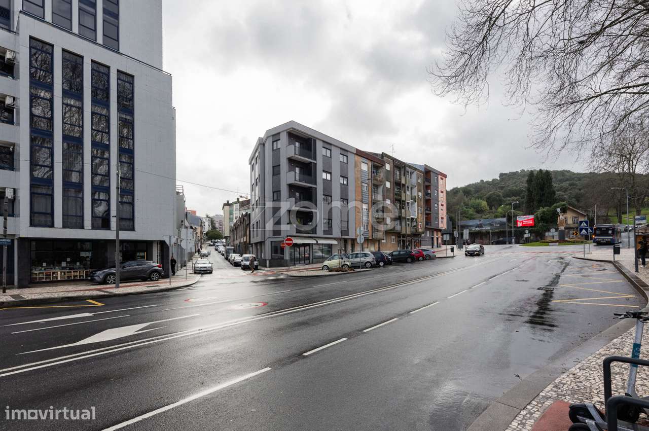 Apartamento T1 Duplex na Avenida da Liberdade, Braga - Grande imagem: 2/36