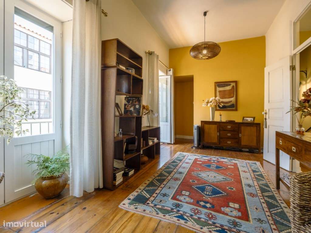 Apartamento T4 Duplex na Parede-9