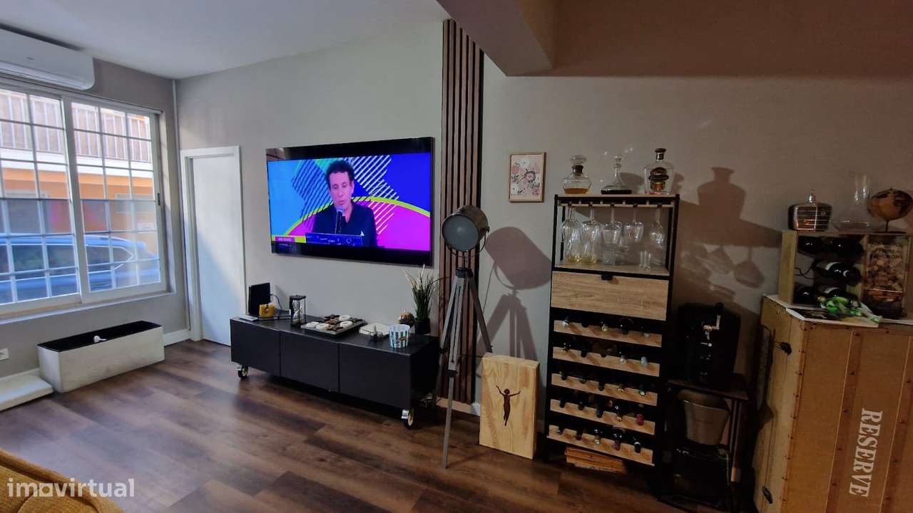 Apartamento T2 + 1 em Portimão, reformado e pronto a habitar - Grande imagem: 3/16