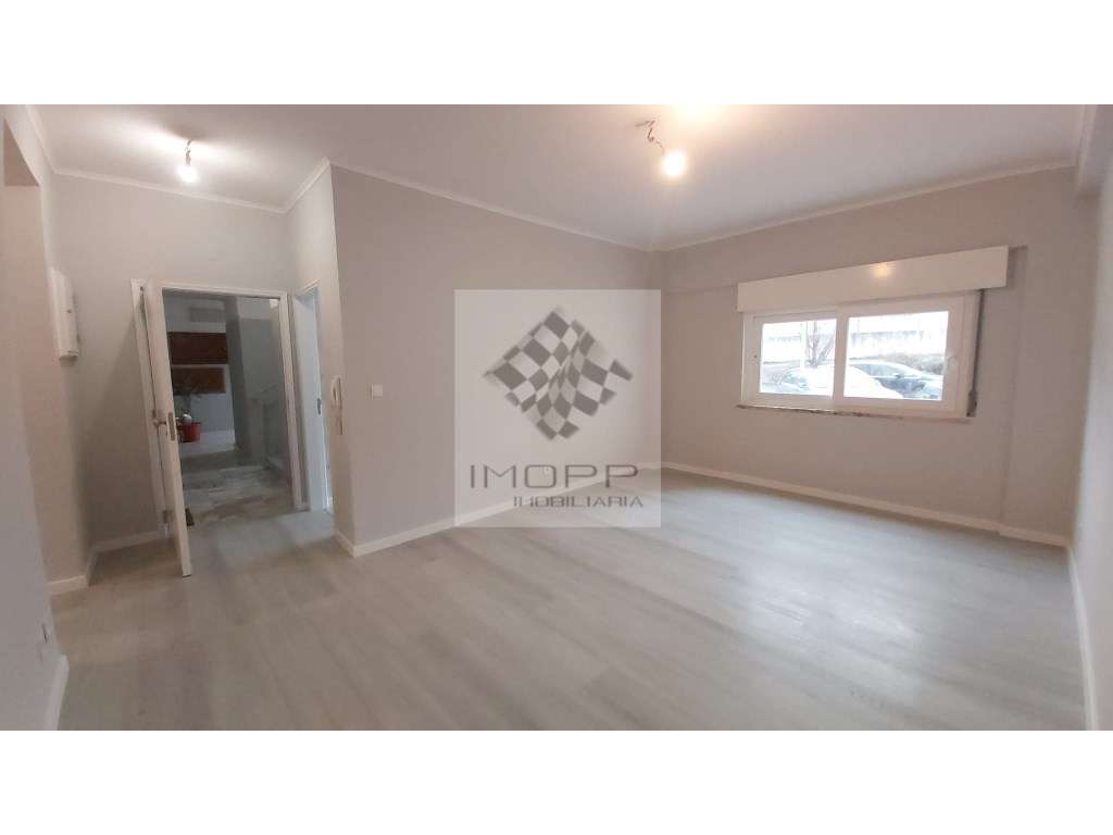 T3 no Centro de Loures - Grande imagem: 3/19