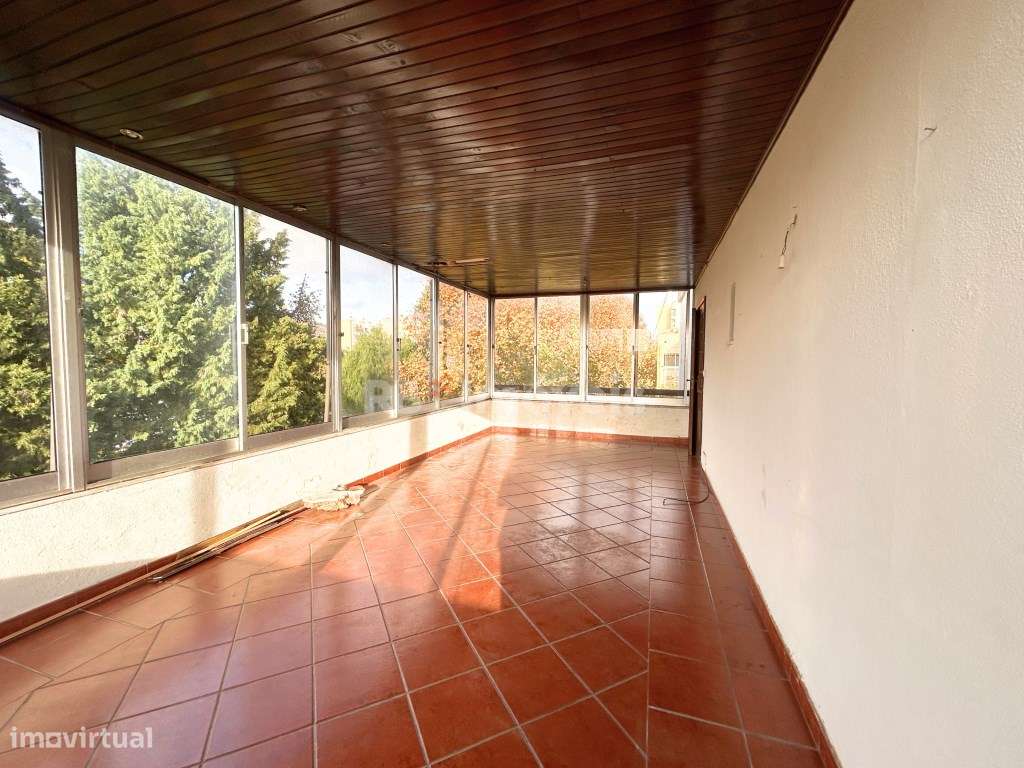 Apartamento T3 c/ Estacionamento e Sótão em Torres Novas - Grande imagem: 1/38