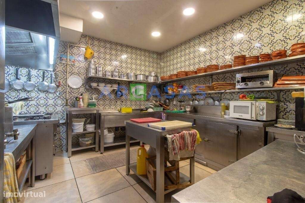 Trespasse de Restaurante Tradicional no Porto: Poveiros, Passos Manuel-16