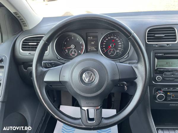 Volkswagen Golf 1.2 TSI BlueMotion Technology Comfortline - 26