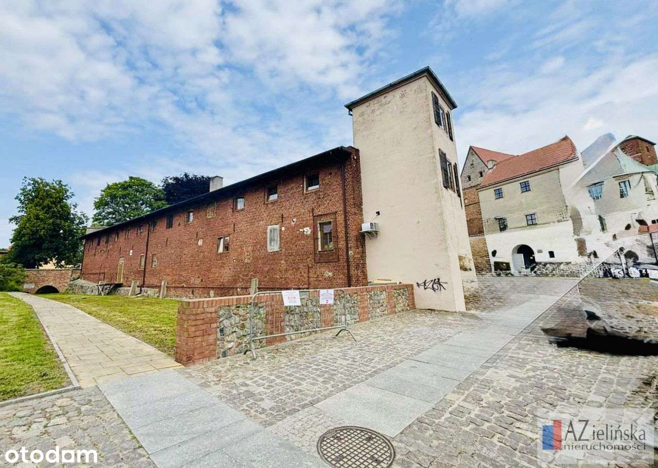 Centrum Darłowa Zabytkowy Stary Spichlerz-1