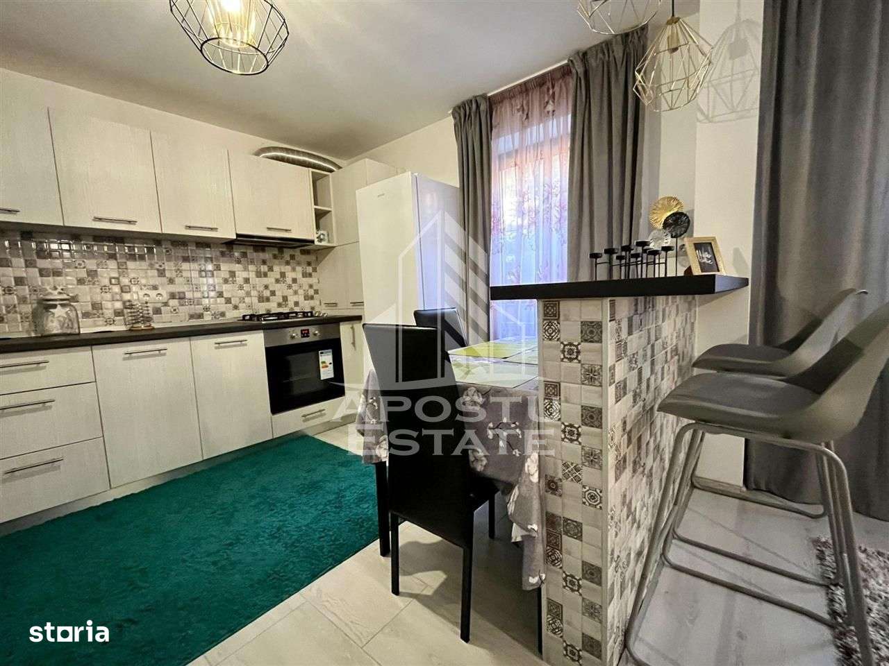 Casa la curte comuna, 4 camere, centrala proprie, complet renovata - Imagine principală: 4/20