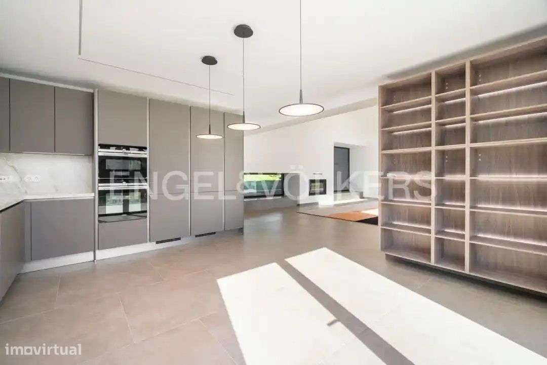 Moradia V4 Exclusiva perto do Carvoeiro-15