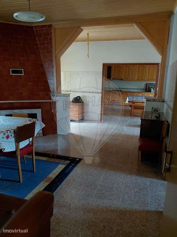 Moradia T3 para venda-4