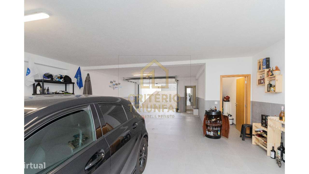 Moradia Geminada T3 em Penafiel-38