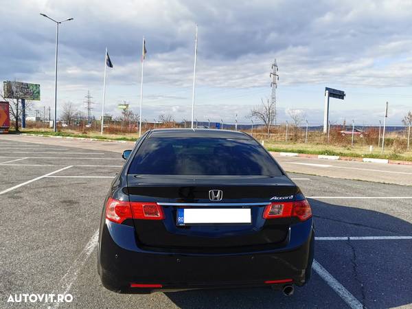 Honda Accord - 4