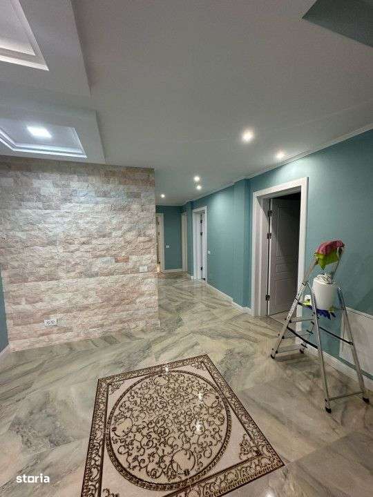 Inchiriere Apartament 5 camere/gradina 1000 mp Buda Ilfov - Imagine principală: 2/11