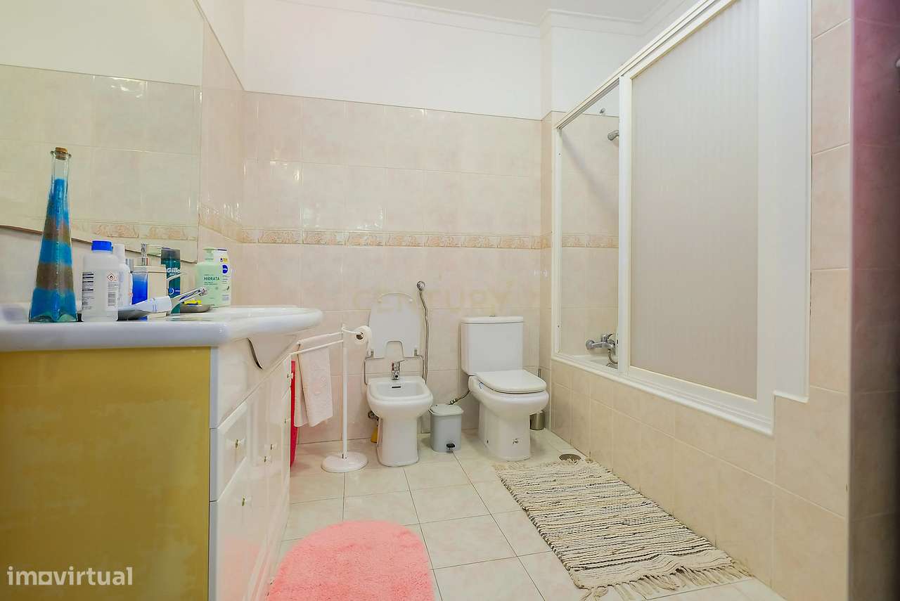 Apartamento T4 na Amora, Seixal-14