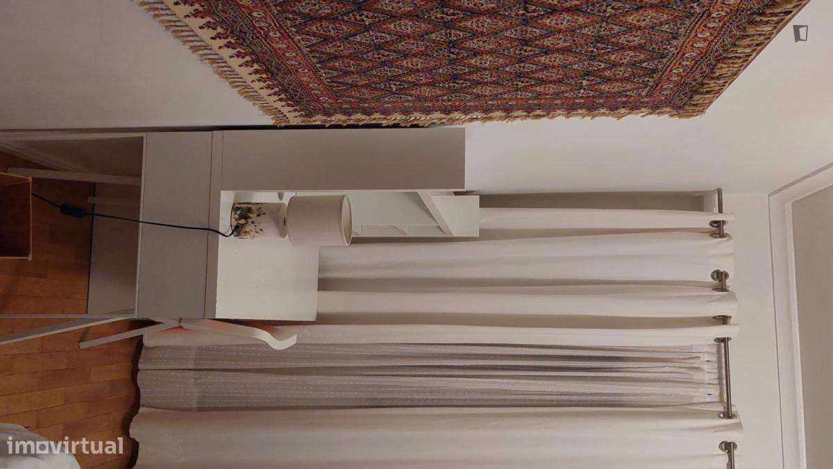 Quarto - localizado em Carnide Lisbon - Grande imagem: 2/9