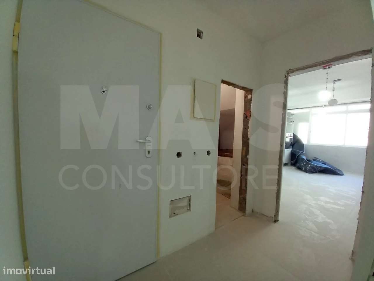 T4 Remodelado | Remodelação em fase de conclusão no Forte da Casa - Grande imagem: 5/33