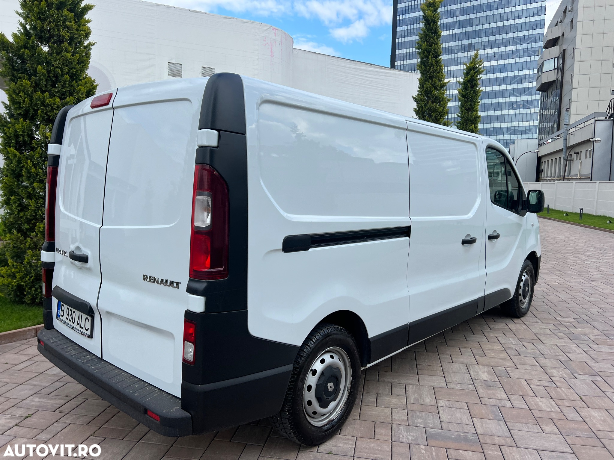 Renault Trafic - 17