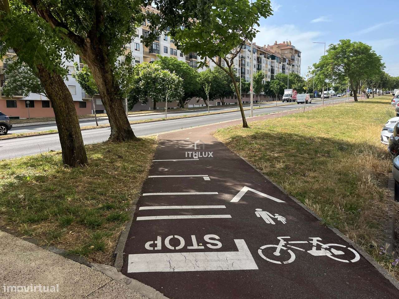 ATENÇÃO INVESTIDORES - Conjunto de 8 garagens independentes - Grande imagem: 4/18