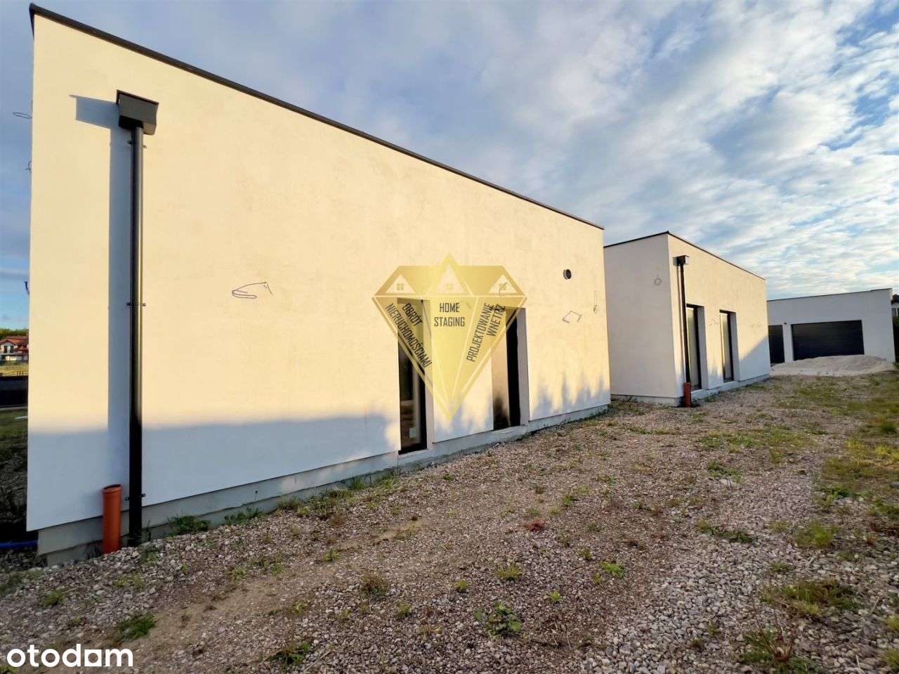 Dom przyszłości przy lesie - Smart, 4 garaże, styl-7