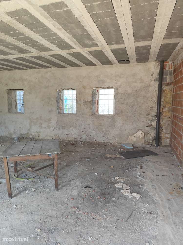 Moradia T3 para construção em Garruchas, Reguengo do Fetal, Batalha - Grande imagem: 4/12