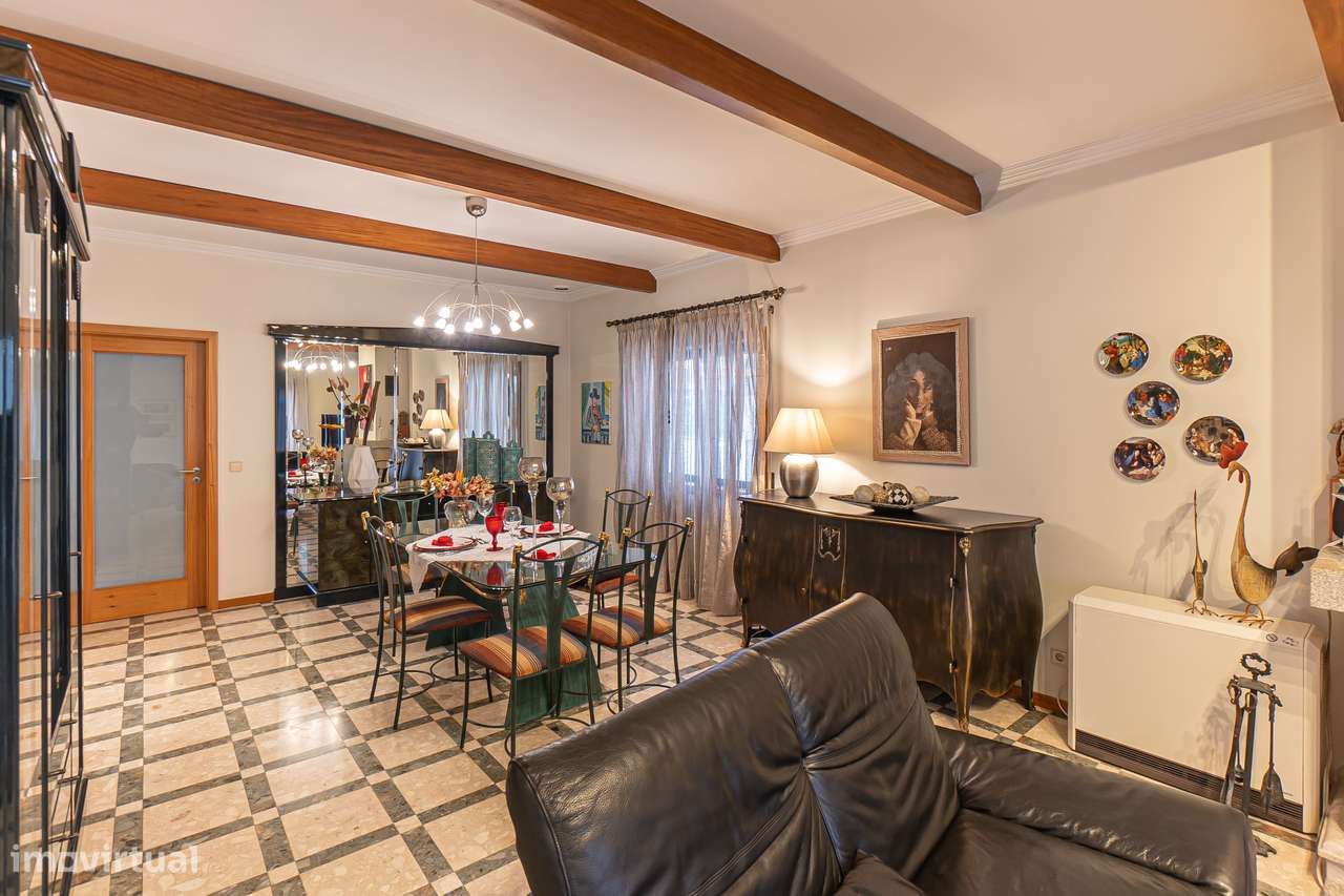 Moradia T3+1 Renovada com Vista Mar em Esmoriz-5