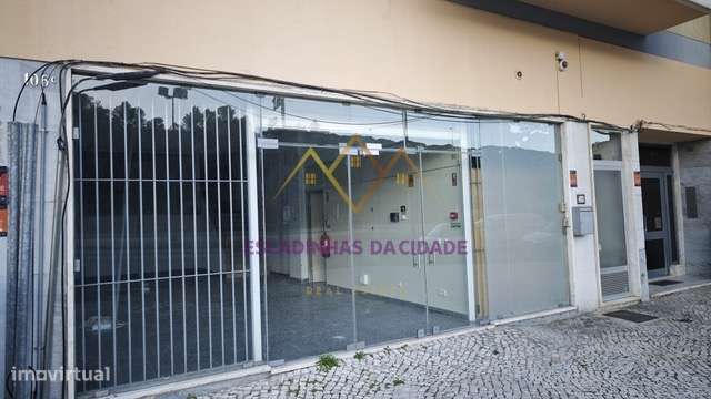 Loja para arrendamento em São Domingos Benfica - Grande imagem: 4/25