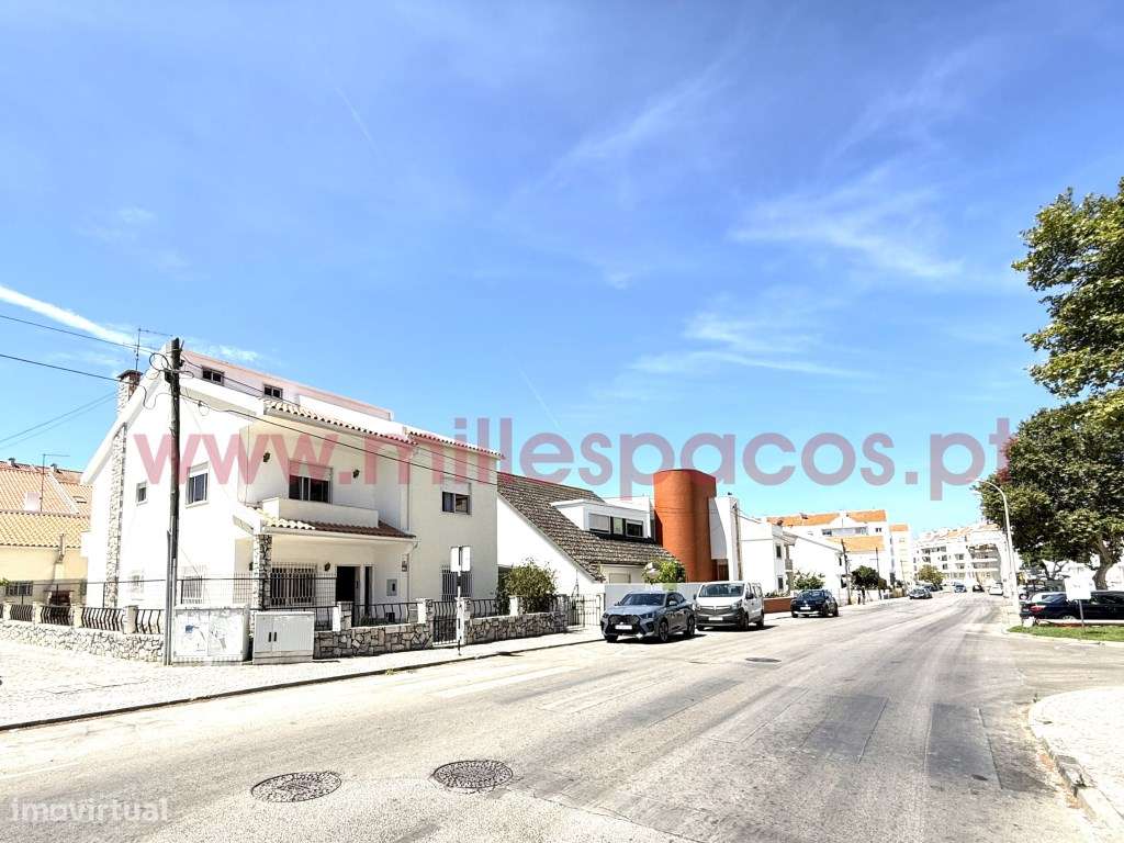 Moradia V6 com Garagem Centro da Cidade-2