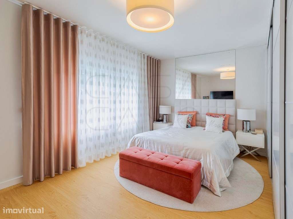 Exclusiva Moradia T4 com garagem, piscina e jacuzzi, rodeada por na...-16