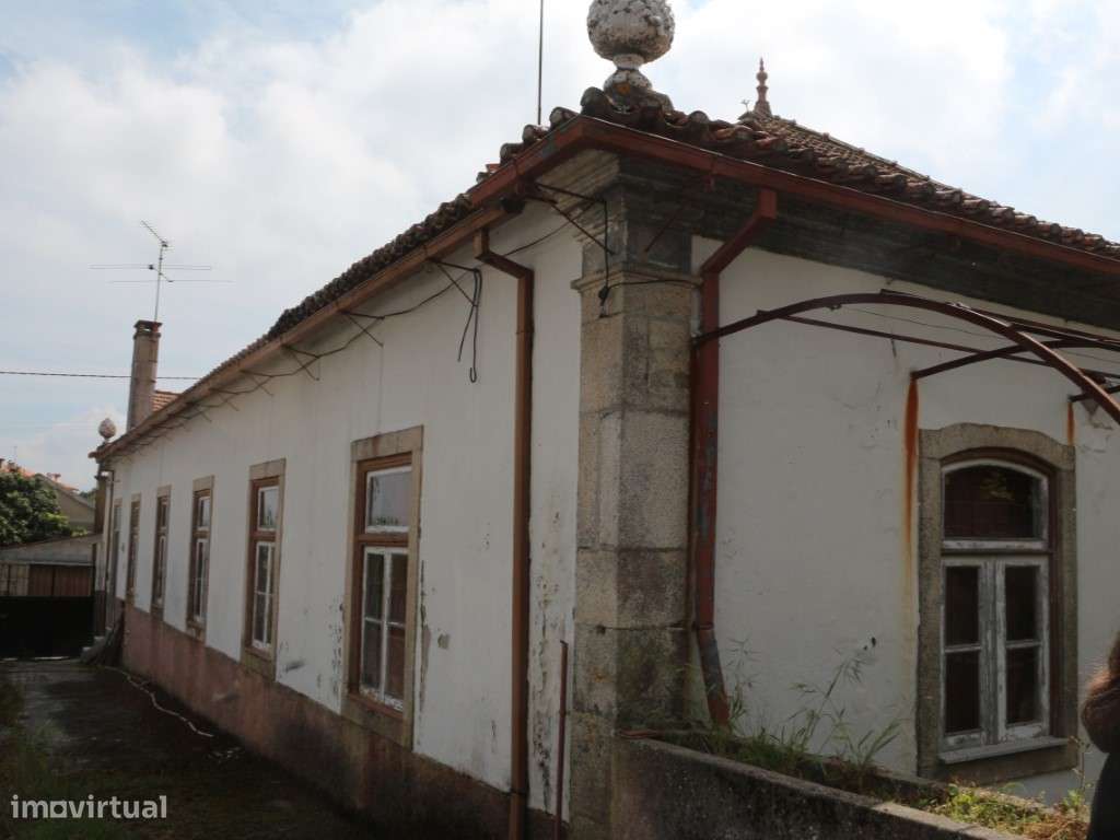 Moradia isolada inserida em terreno de 727m2 - Venda da Esperança, ... - Grande imagem: 5/38