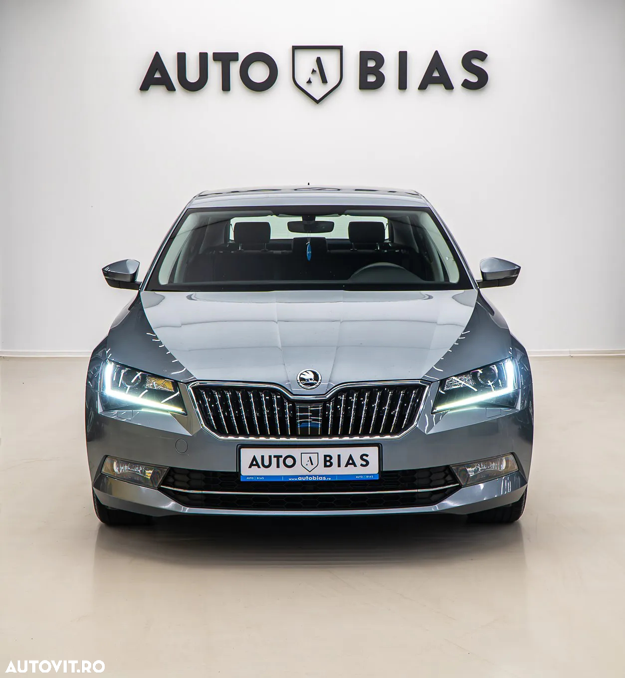 Skoda Superb 2.0 TDI DSG Style - 23