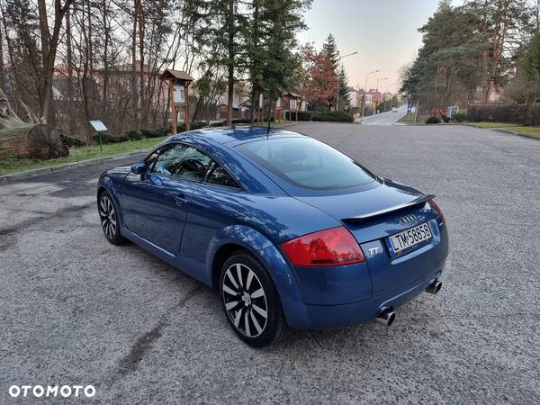 Audi TT Coupe 1.8T Quattro - 12