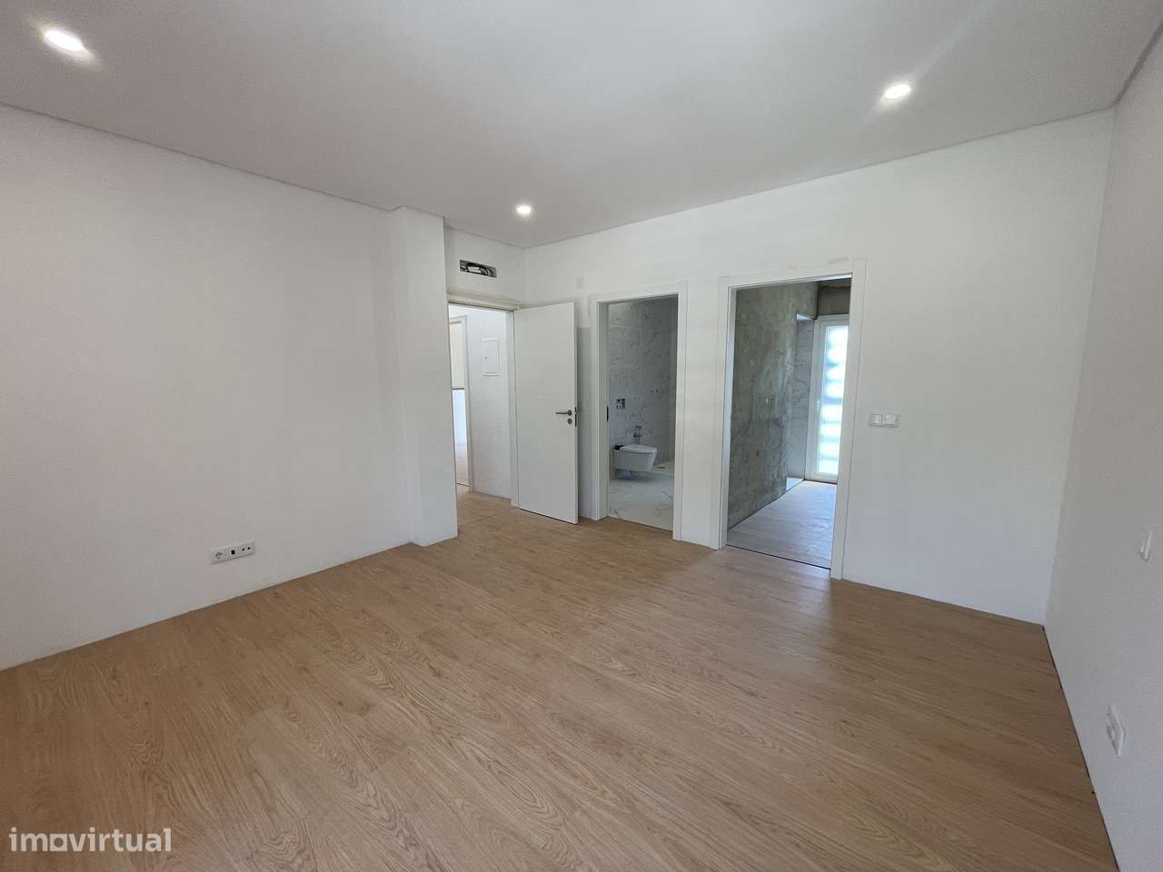 Moradia nova T3 piscina a 5 minutos das praias de Sesimbra-10