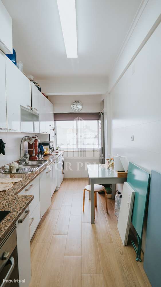 Apartamento T3 na Rua João Pinto Ribeiro, Venteira-10