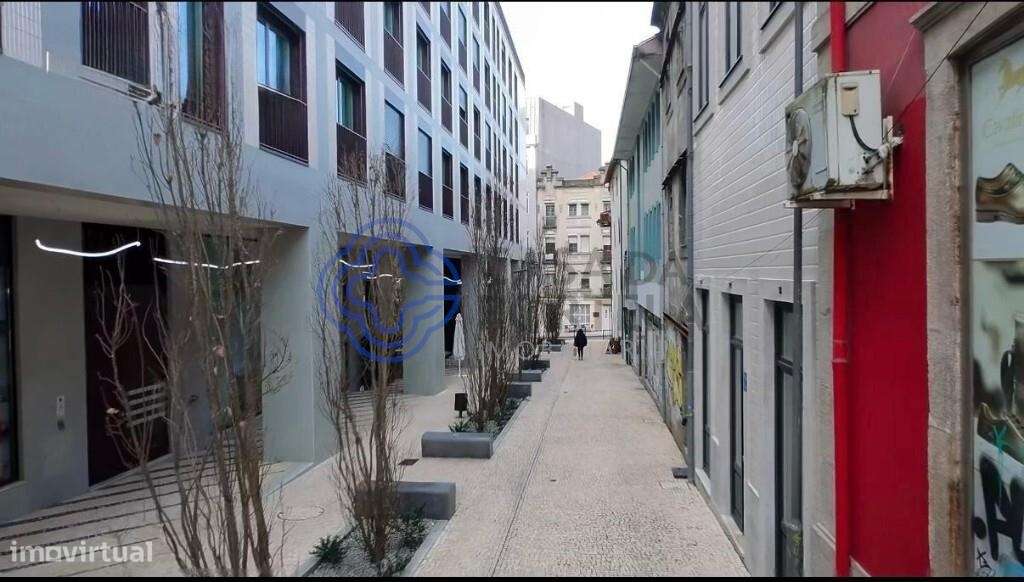 Prédio para reabilitar no Porto com PIP - Grande imagem: 5/13