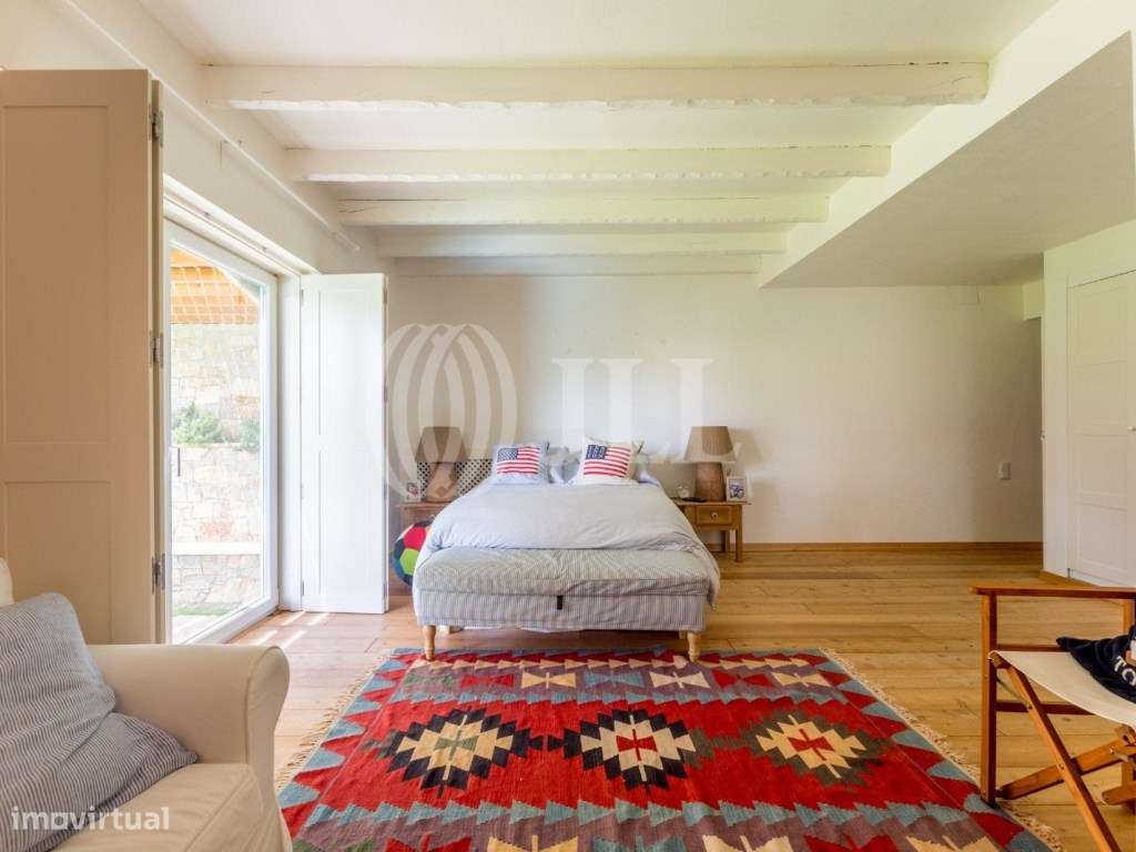 Moradia T6 com jardim e piscina no Estoril em Cascais-19