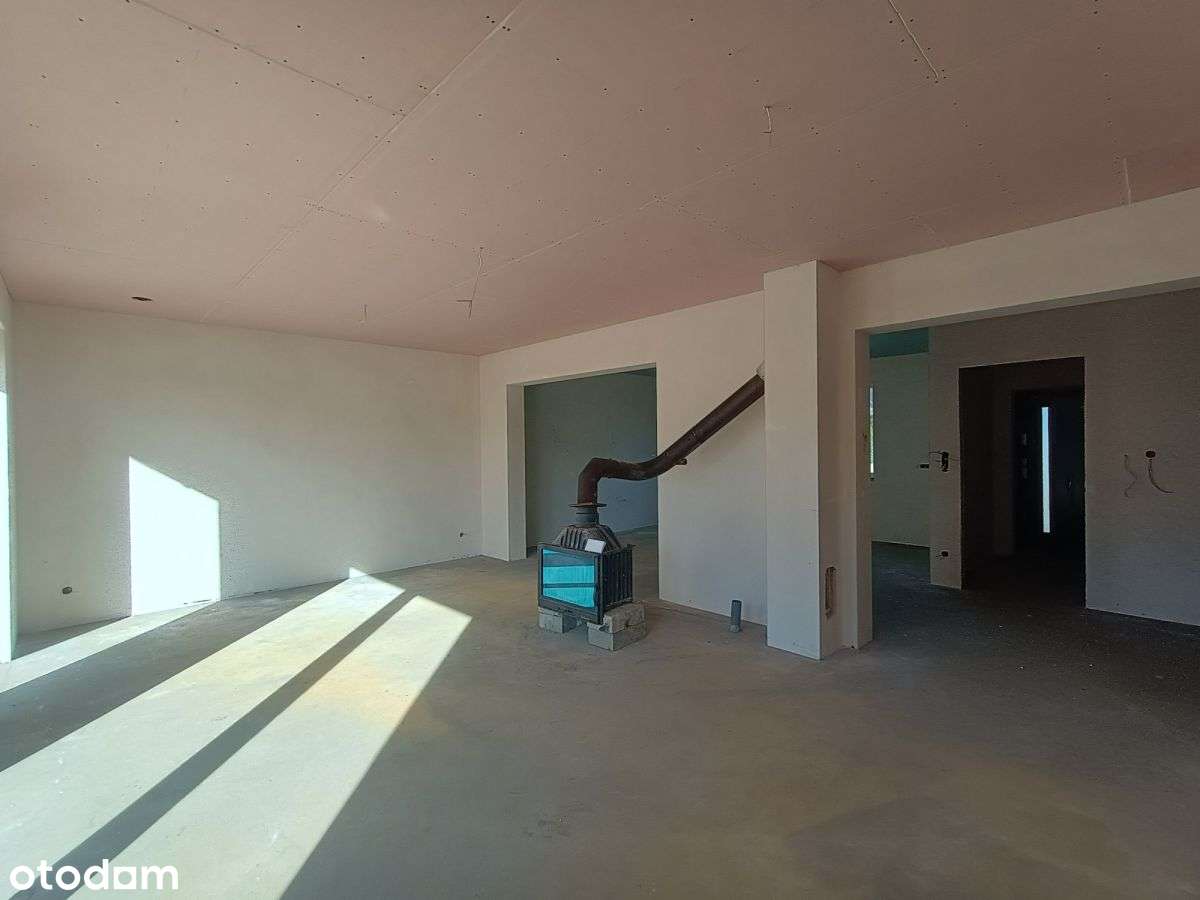 Obszerny dom do zamieszkania i na działalność - Pełny obrazek: 4/16