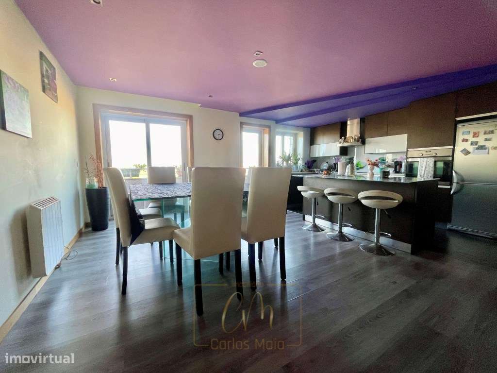 Apartamento T3 totalmente remodelado c/garagem para 2 carros em Vil... - Grande imagem: 2/24