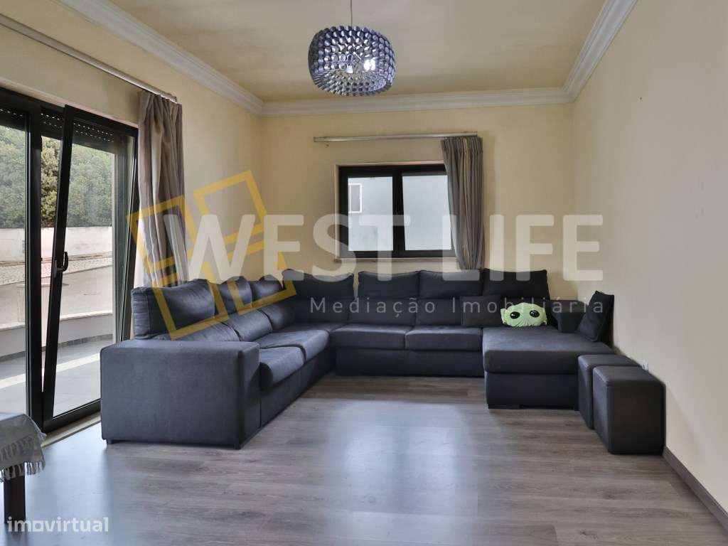 Moradia T3 com 4 anexos de tipologia T1 - Jardim com 500m2 - OPORTU... - Grande imagem: 4/36