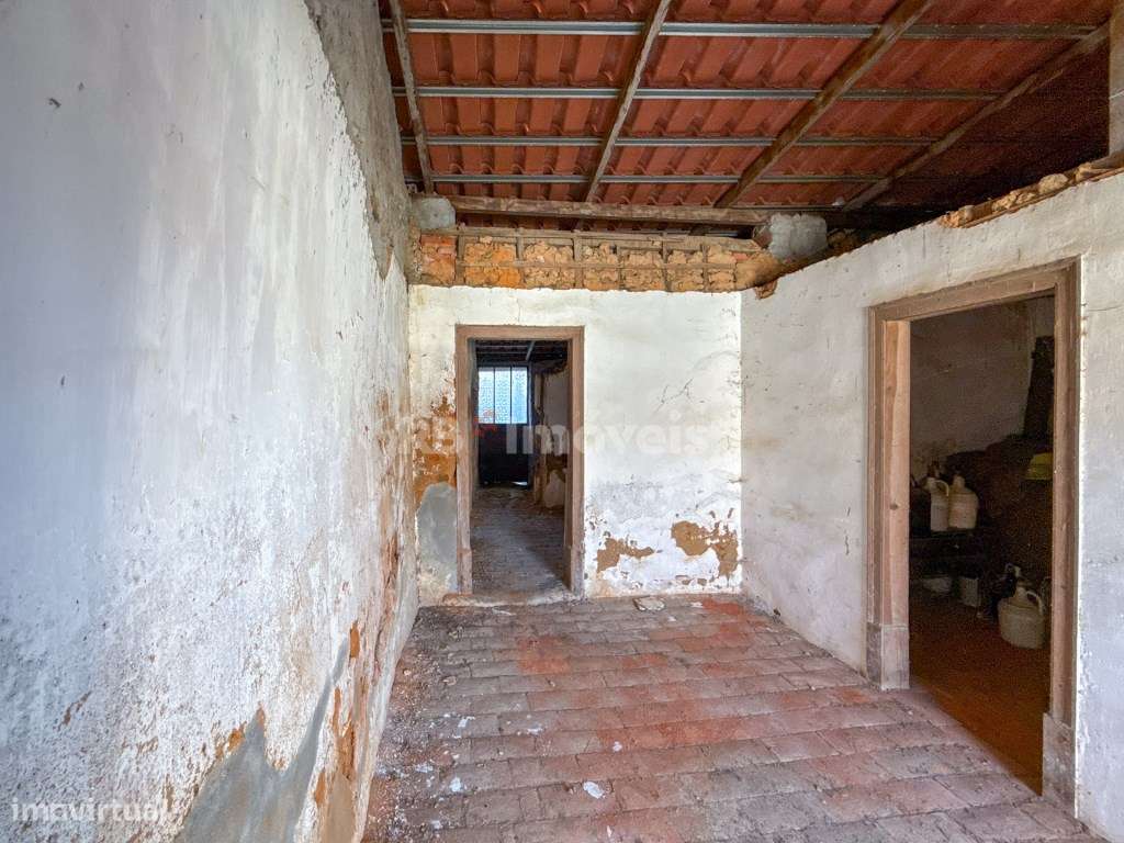 Arrecadação com Terreno e Potencial para Habitação - Roda Pequena-18