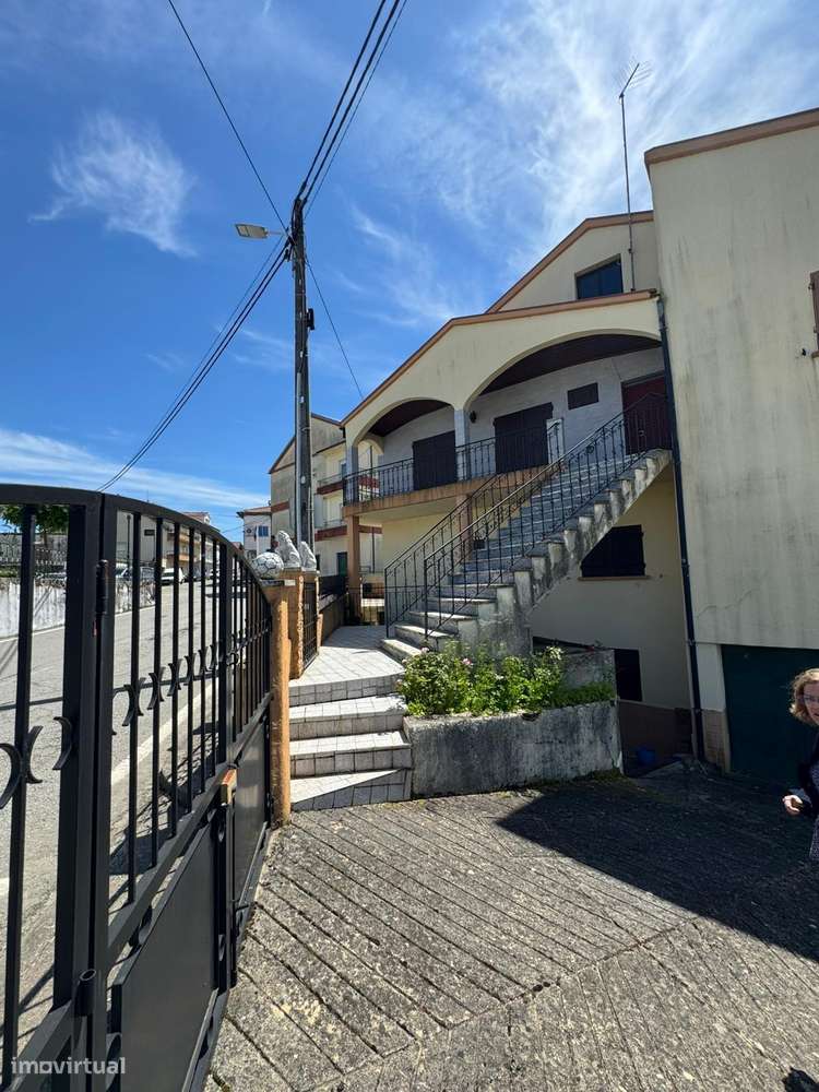 Exelente moradia em alcaria-37