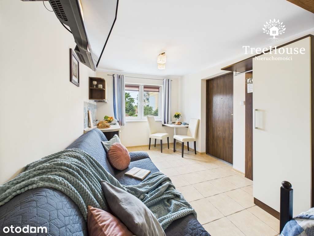 Kawalerka z garażem w centrum Mikołajek - Pełny obrazek: 1/12