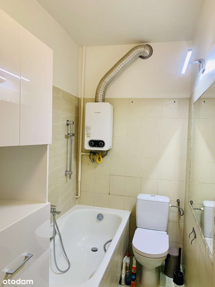 Plac Centralny,2 pokoje, po remoncie, winda, słoneczne, do wejścia-5