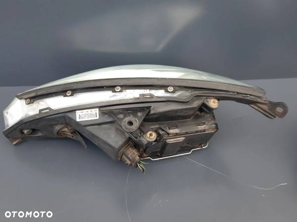 Lampa Przednia Prawa Ford Focus MK1 Lift - 2