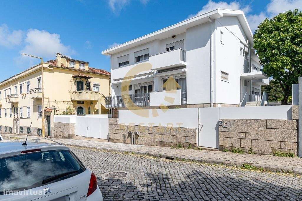 Moradia T11 Remodelada – Venda com Rendimento Garantido – Santa Luzia,-9