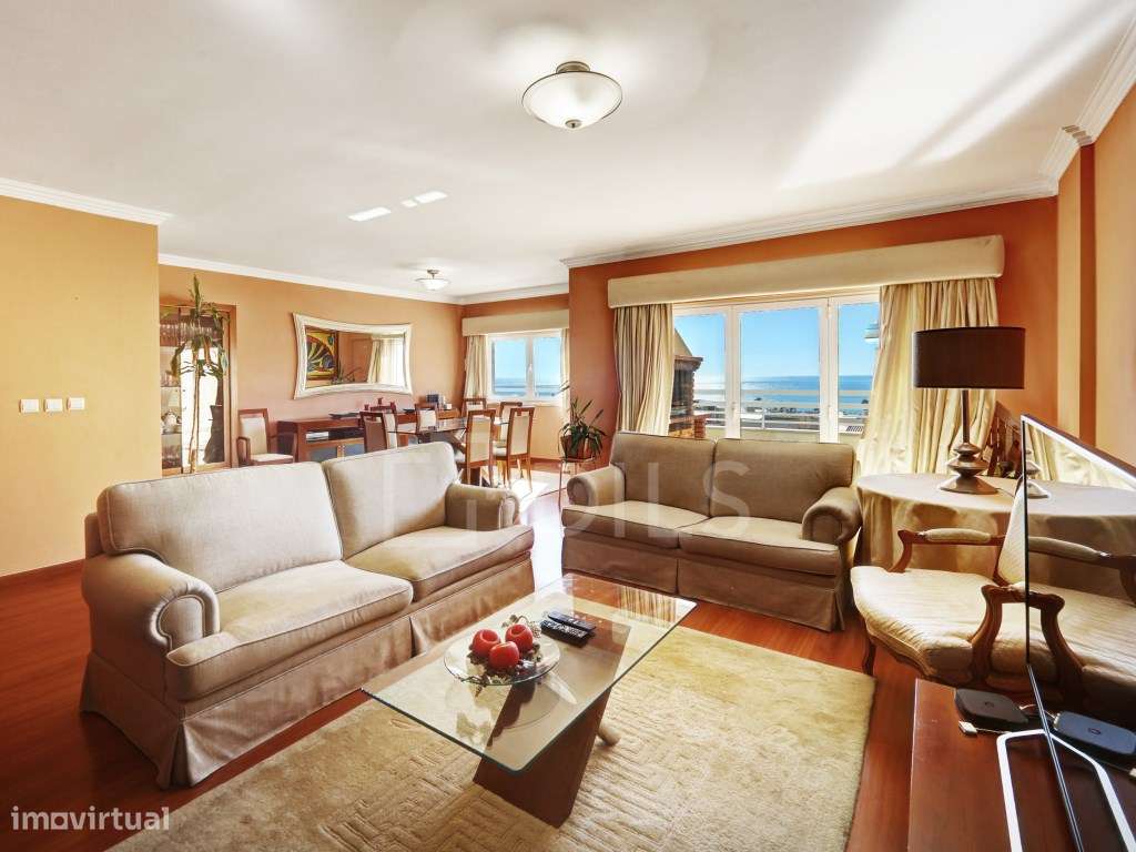 Apartamento T5 com terraço, Vista Mar e Sótão nos Jardins da Parede - Grande imagem: 4/40