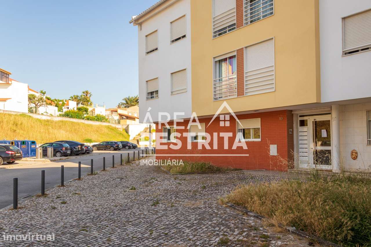 Apartamento T3 num Rc com vista Rio, em Alto do Seixalinho, Barreiro-46