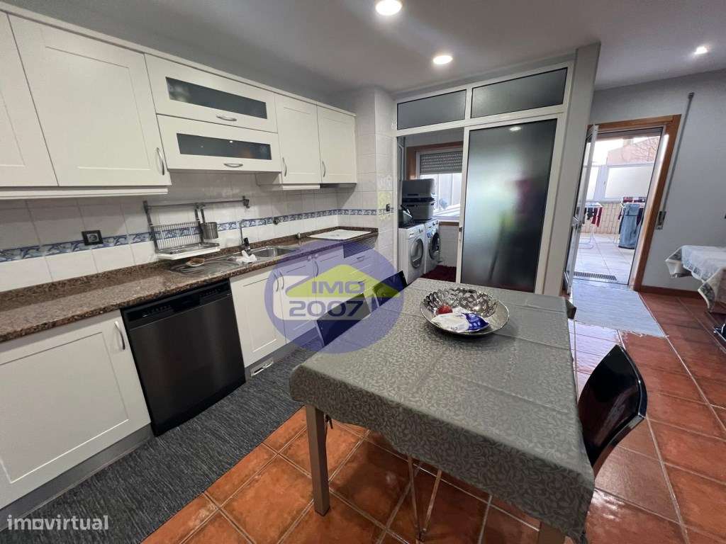 T2 Com Terraço Em Rio Meão-11