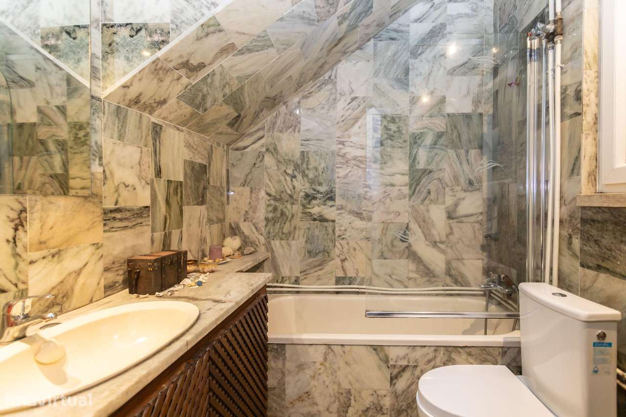 Vila de Prestígio T7+2 com 5.000 m² de Privacidade na Verdizela-21