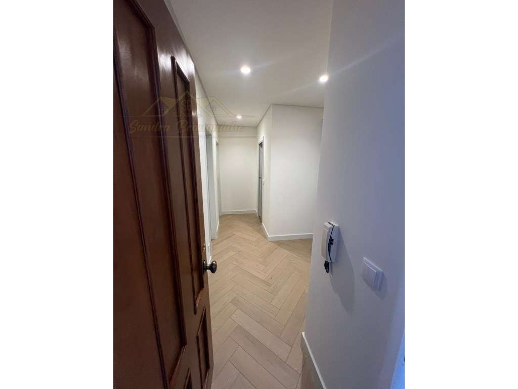 Apartamento RENOVADO(novo) com vista mar-35
