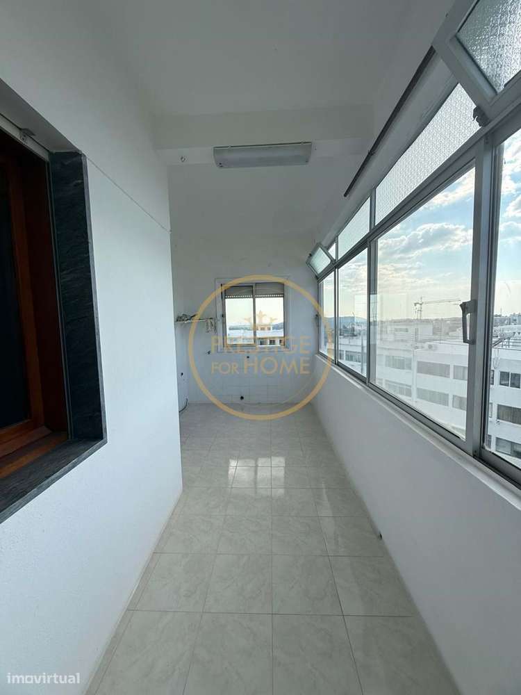 Apartamento luminoso T2 com vista mar e Serra-9